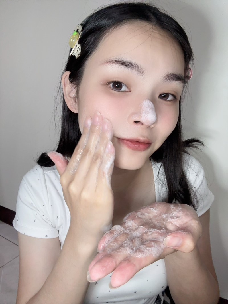 女人知己試用大隊,口碑行銷,部落客行銷,JY stella 佳妍生技氨基酸保濕潔顏凝露,溫和洗淨,維他命原B5,甜菜鹼,海藻醣,保加利亞玫瑰純露,金盏花純露,永久花純露,乳香膠純露,氨基酸,淨化平衡,兼具保濕,佳妍生技-氨基酸保濕潔顏凝露,「氨基酸+保濕呵護，敏感的妳安心之選！」
